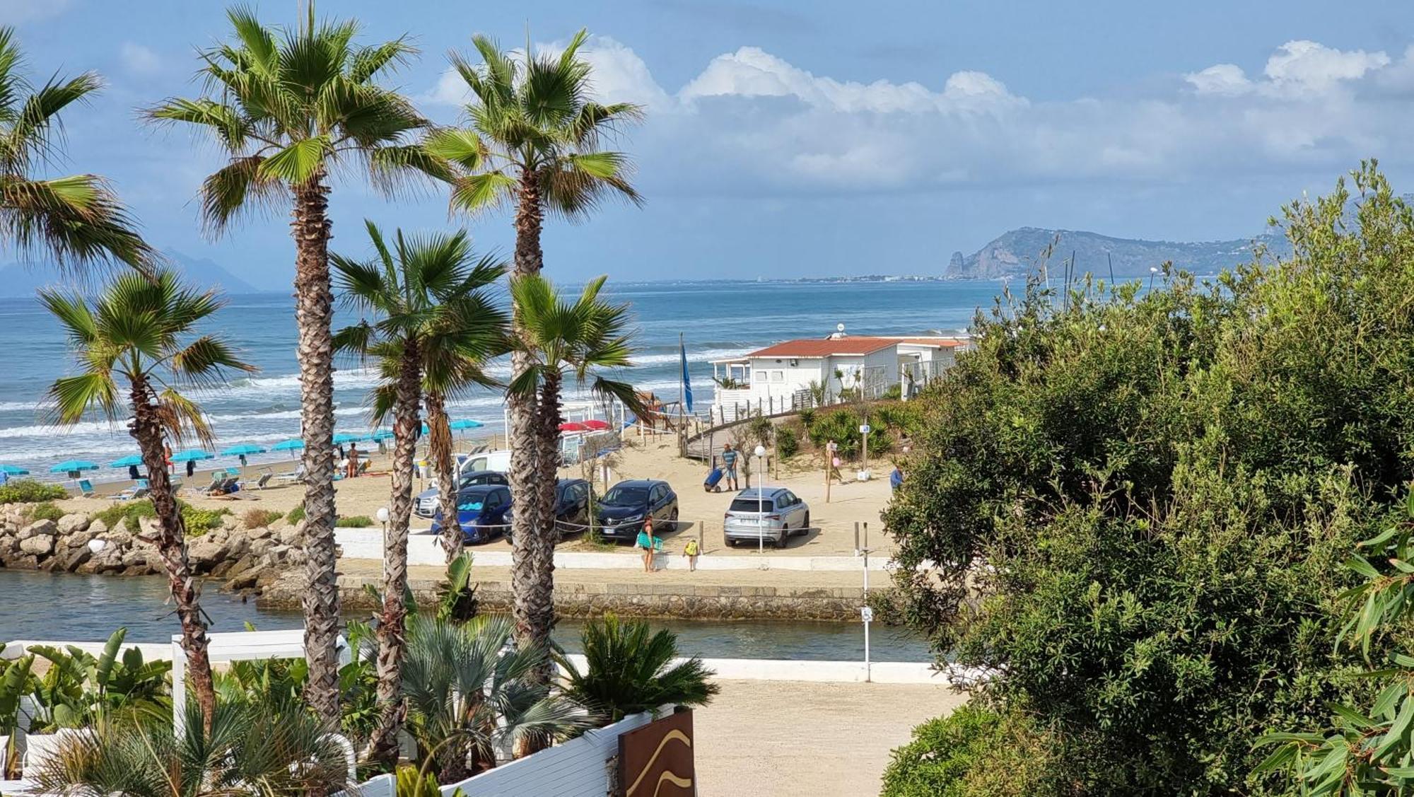 La Villa Fronte Spiaggia Bandiera Blu สแปร์ลองกา ภายนอก รูปภาพ