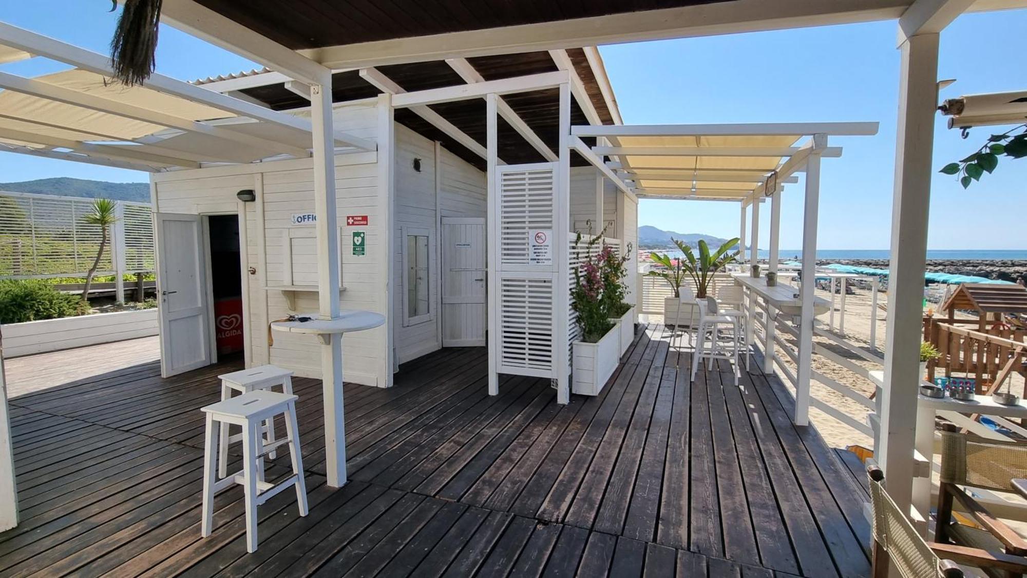 La Villa Fronte Spiaggia Bandiera Blu สแปร์ลองกา ภายนอก รูปภาพ