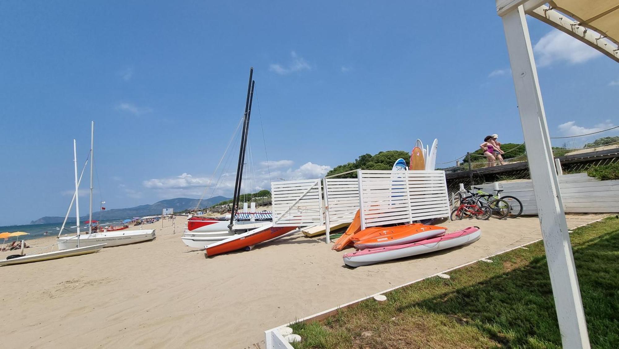 La Villa Fronte Spiaggia Bandiera Blu สแปร์ลองกา ภายนอก รูปภาพ