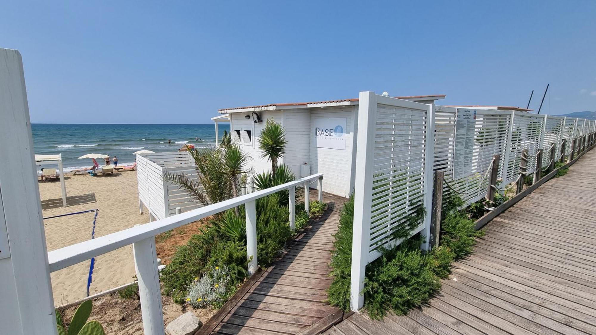 La Villa Fronte Spiaggia Bandiera Blu สแปร์ลองกา ภายนอก รูปภาพ