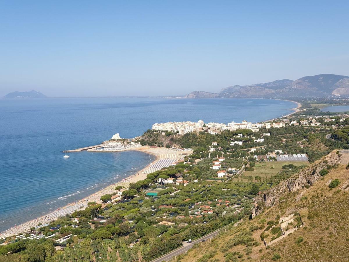 La Villa Fronte Spiaggia Bandiera Blu สแปร์ลองกา ภายนอก รูปภาพ